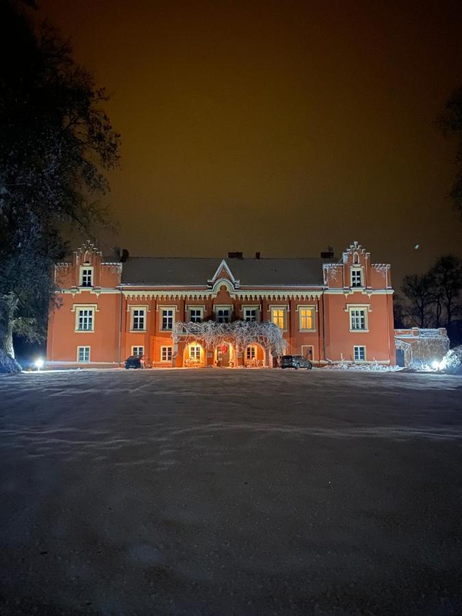 Zamek Rynkowka Bed & Breakfast Exterior photo