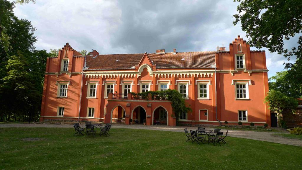 Zamek Rynkowka Bed & Breakfast Exterior photo